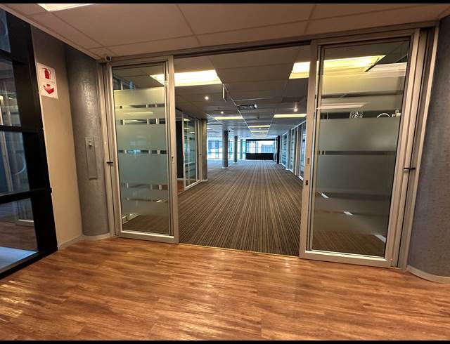 492M² OFFICE TO LET IN SANDTON CENTRAL